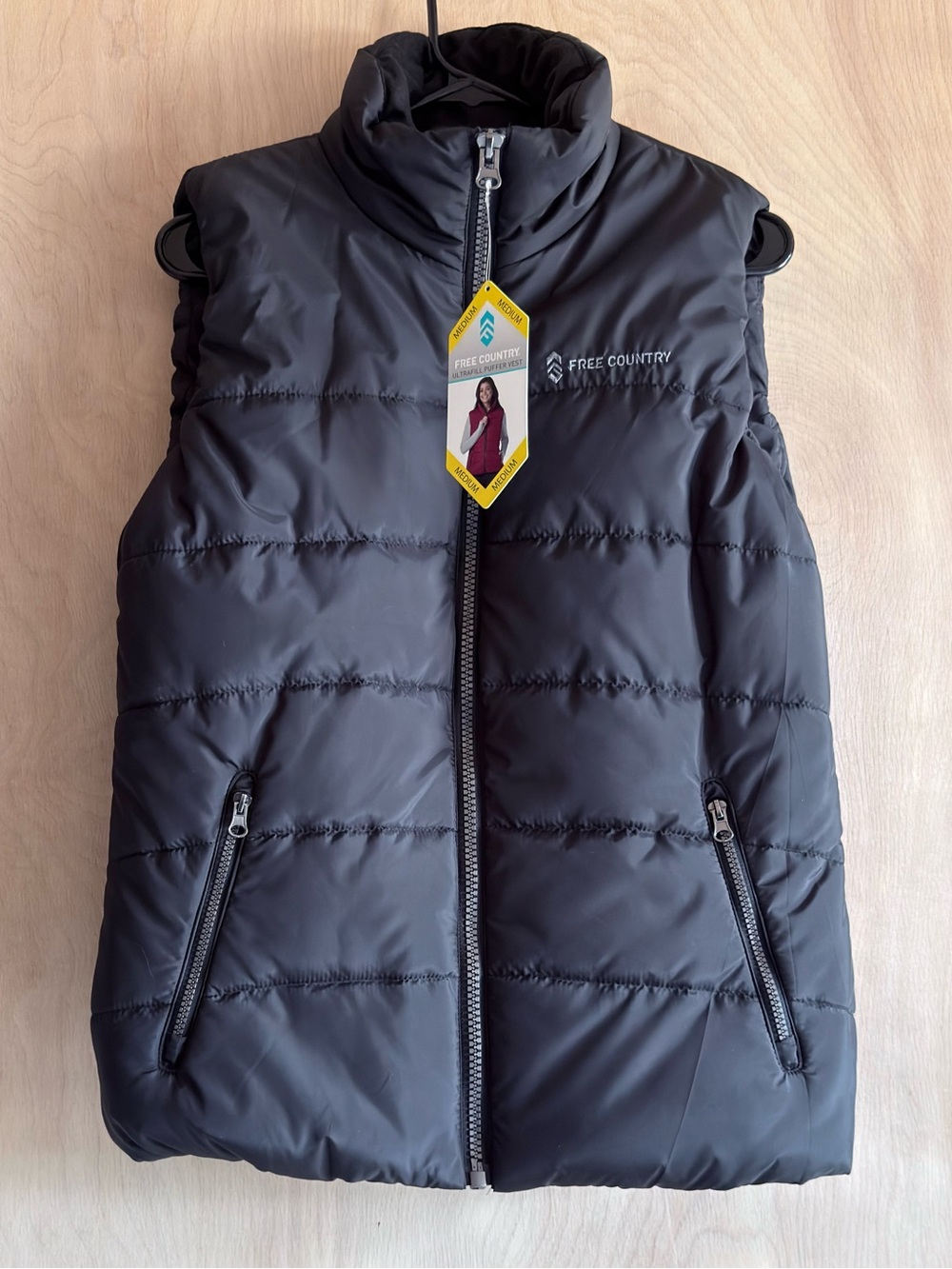 Free Country Ultrafill Puffer Vest Black Women’s Medium NWT Outdoor Activewear
